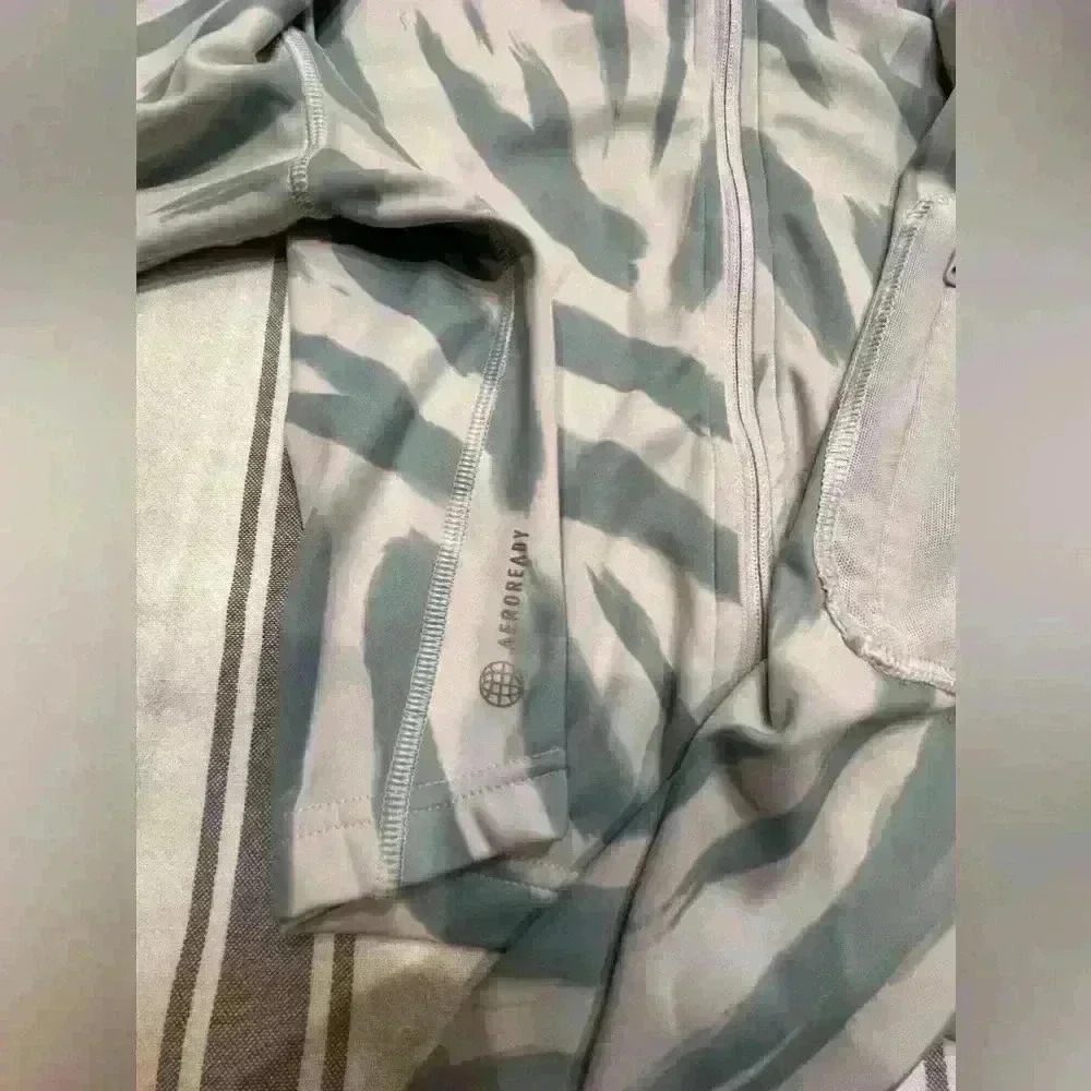 Adidas Running Jacket Size Large - image 3